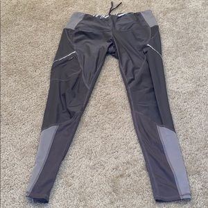 Lucy Gray/Purple Leggings Size M